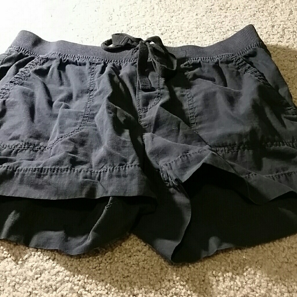 Black elastic waist shorts
